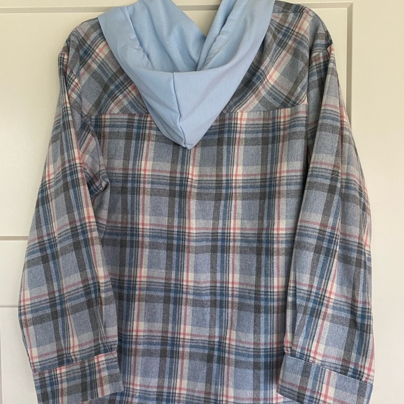 Cute flannel hoodie! - Picture 3 of 4